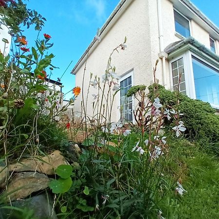 Sunrise! ~ 2 Bedrooms, Garden, Parking, Sea Views Сент-Айвс Екстер'єр фото
