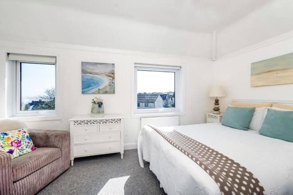Sunrise! ~ 2 Bedrooms, Garden, Parking, Sea Views Сент-Айвс Екстер'єр фото